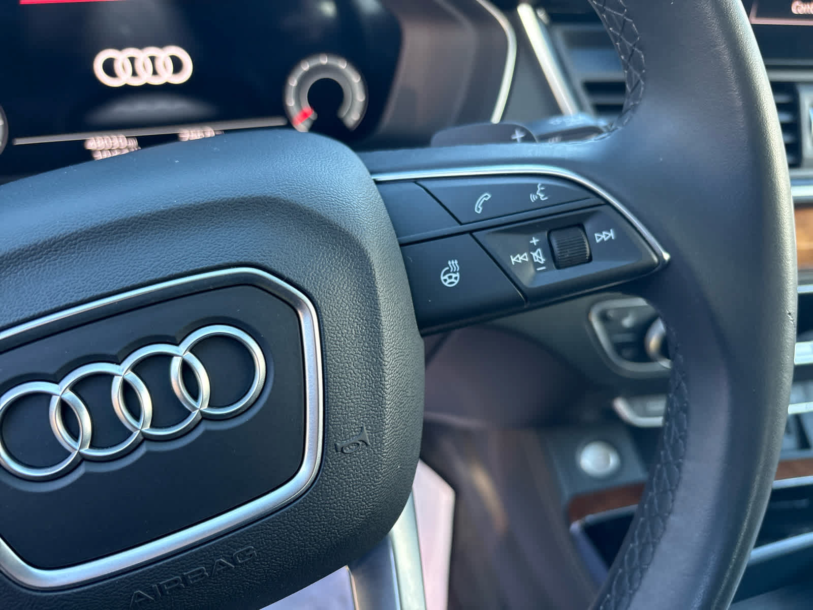 Used 2023 Audi Q5 2.0T Prestige w/ Prestige Package AWD/4WD image 10