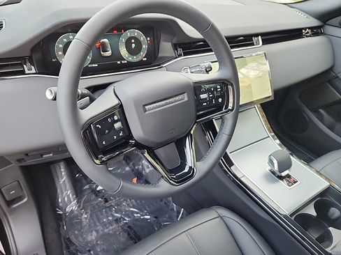 Used 2025 Land Rover Range Rover Evoque S image 15