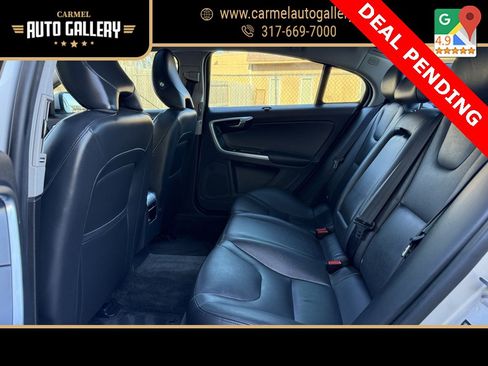 Used 2017 Volvo S60 T5 Inscription image 13