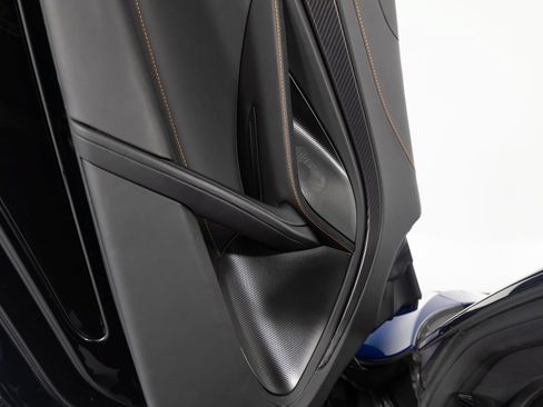 Used 2024 McLaren 750S Spider RWD image 12