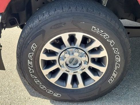 Used 2022 Ford F250 Lariat w/ Lariat Ultimate Package AWD/4WD image 8