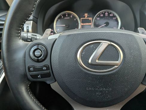Used 2015 Lexus IS 250 RWD image 10