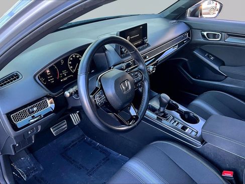 Used 2025 Honda Civic Sport image 16