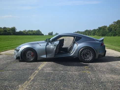Used 2020 Toyota Supra Premium w/ Driver Assist Package RWD image 11