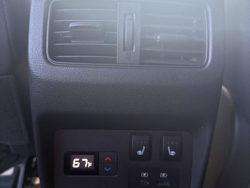 Used 2023 Nissan Rogue Platinum w/ Platinum Premium Package AWD/4WD image 16