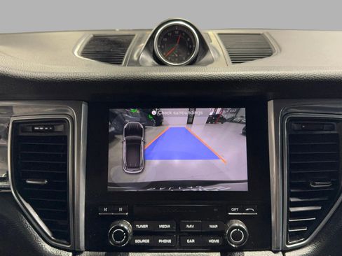Used 2017 Porsche Macan image 27