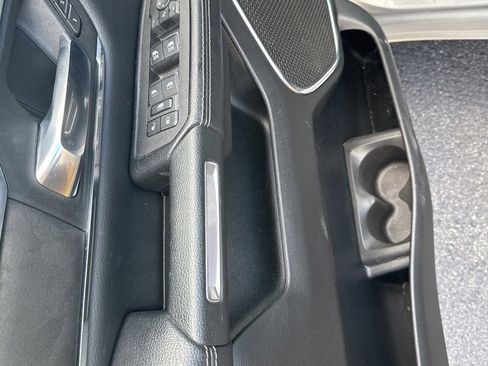 Used 2025 RAM 1500 Laramie image 19