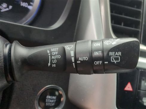 Used 2016 Toyota Highlander Limited Platinum image 28