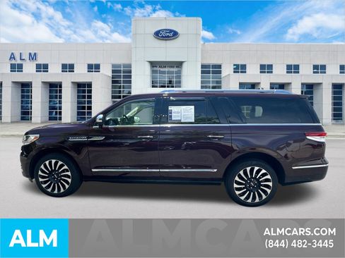 Used 2024 Lincoln Navigator L Black Label AWD/4WD image 9