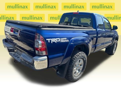 Used 2014 Toyota Tacoma 4x4 Access Cab V6 w/ TRD Off-Road Package image 3