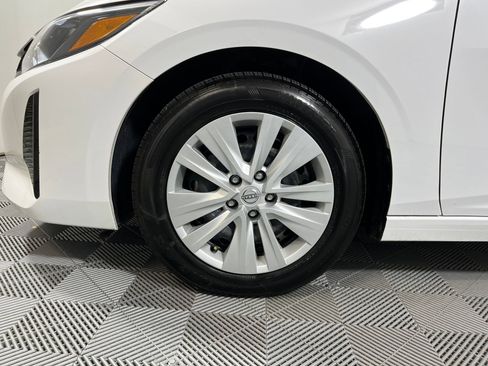 Used 2024 Nissan Sentra S image 9