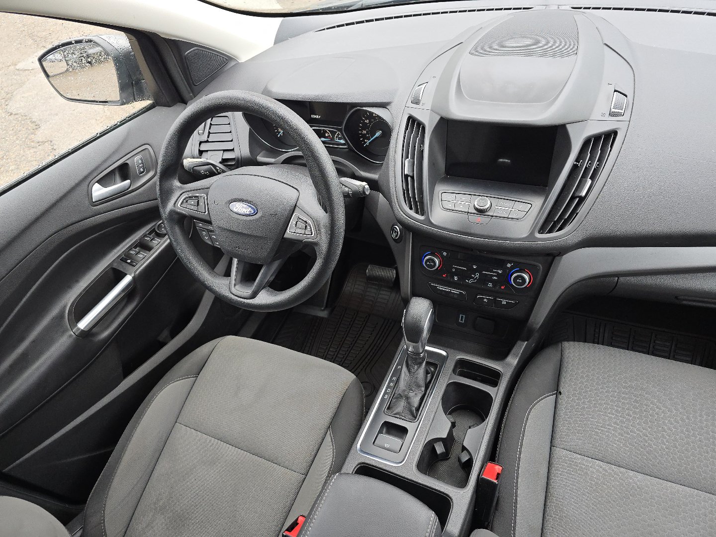Used 2019 Ford Escape SE FWD image 23