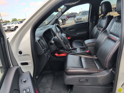 Used 2023 Nissan Frontier PRO-4X w/ Pro-4X Premium Package image 12