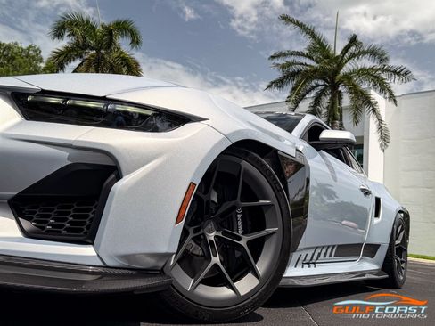 Used 2025 Ford Mustang GT Premium w/ GT Performance Package RWD image 11