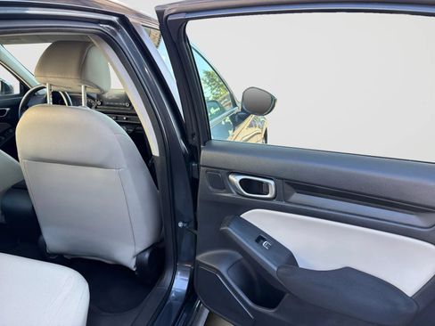 Used 2023 Honda Civic LX image 17