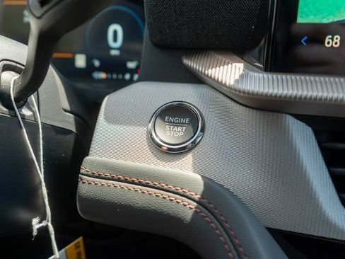 New 2026 Ford Explorer Active AWD/4WD image 18