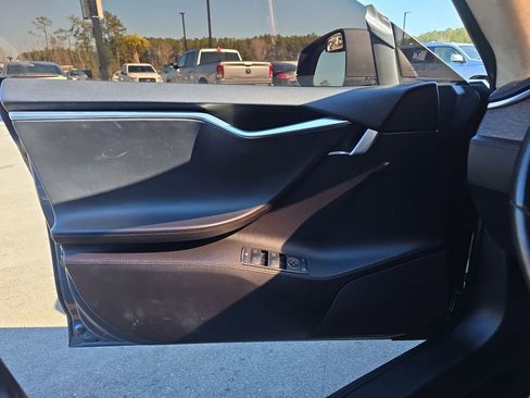 Used 2013 Tesla Model S Performance image 30