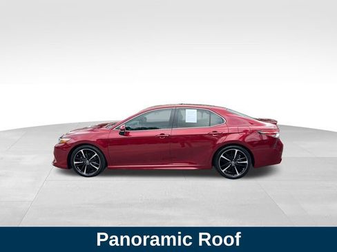 Used 2018 Toyota Camry XSE image 2