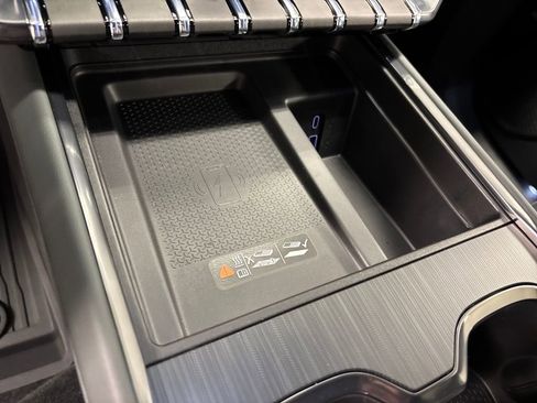 New 2026 GMC Acadia AT4 w/ LPO, Floor Liner Package image 37