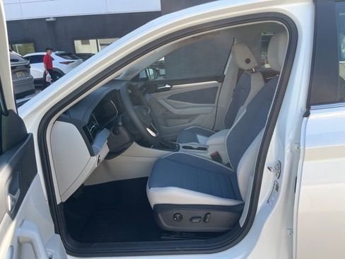 New 2026 Volkswagen Jetta SE FWD image 20