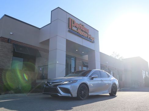 Used 2021 Toyota Camry XSE image 35