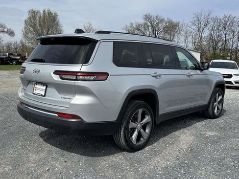 Used 2021 Jeep Grand Cherokee L Limited w/ Luxury Tech Group II image 21