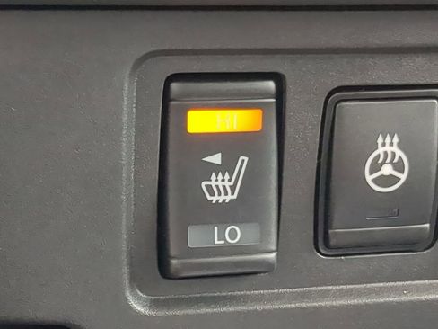 Certified 2024 Nissan Frontier SV w/ SV Convenience Package image 23