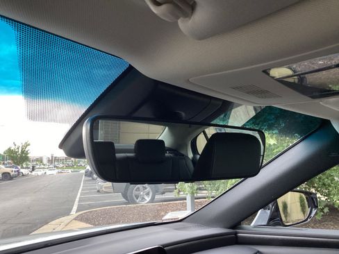 New 2025 Lexus ES 300h F Sport image 30