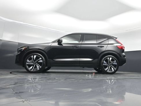 Used 2025 Volvo XC40 B5 Plus AWD/4WD image 50