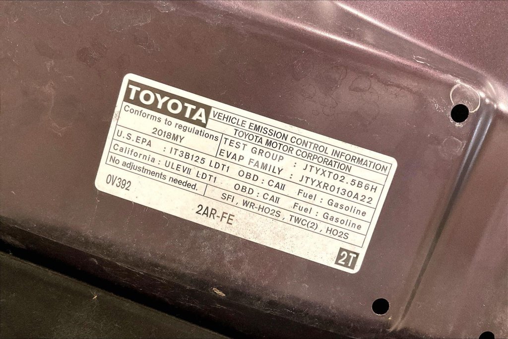 Used 2018 Toyota RAV4 XLE w/ Plus Extra Value Package AWD/4WD image 31