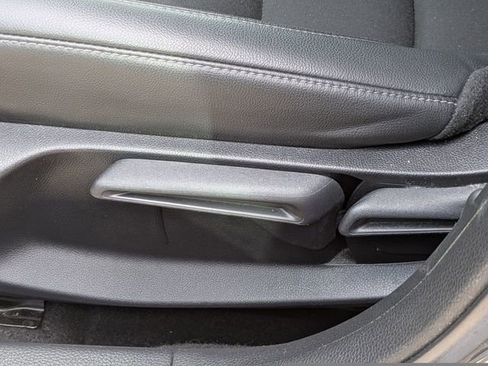 Used 2025 Honda Civic Sport image 19