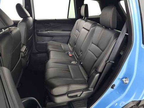 Used 2025 Honda Passport TrailSport image 36