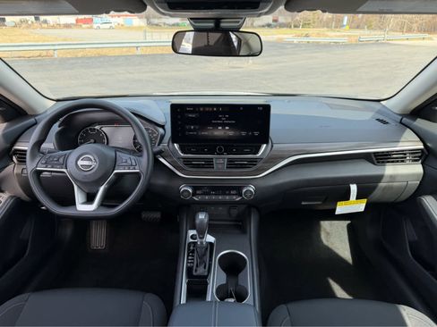 New 2026 Nissan Altima 2.5 SV image 15