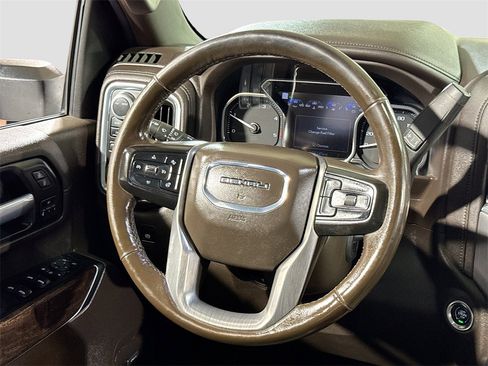 Used 2020 GMC Sierra 2500 Denali w/ Denali Ultimate Package image 18