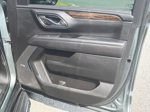 Used 2024 Chevrolet Tahoe Premier RWD image 14