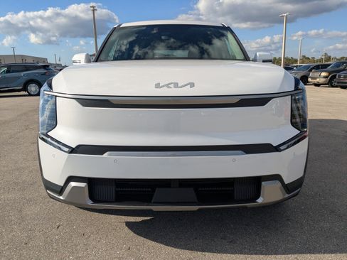 New 2026 Kia EV9 Light image 10