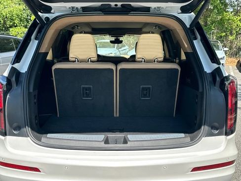 Used 2021 Cadillac XT6 Sport w/ Platinum Package AWD/4WD image 18