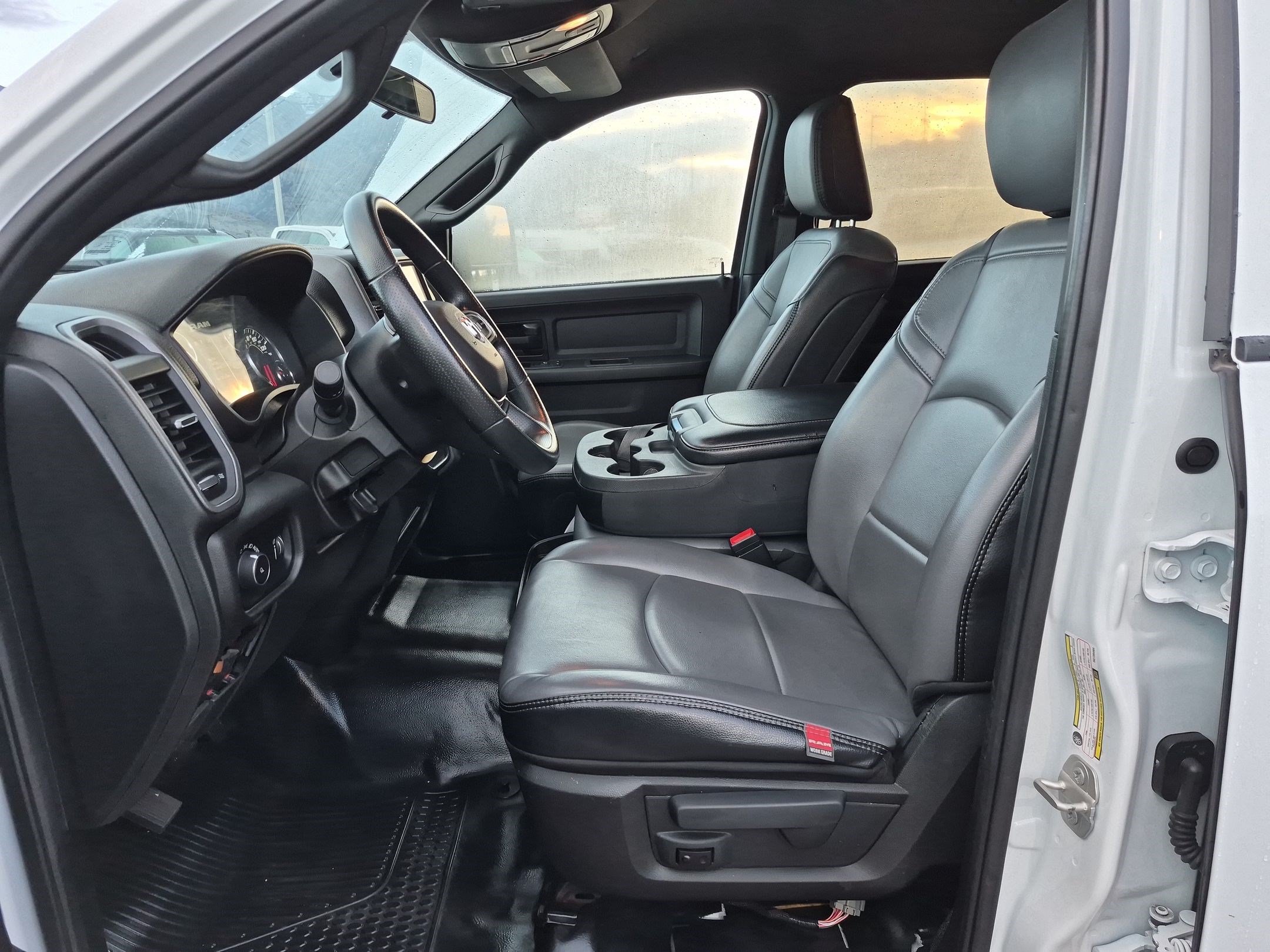 Used 2024 RAM 3500 Tradesman AWD/4WD image 15