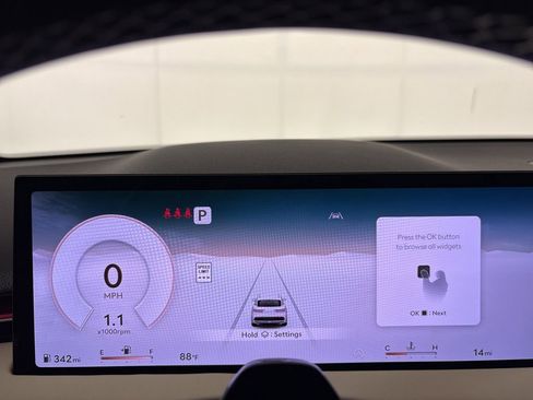New 2026 Genesis GV70 2.5T Advanced AWD/4WD image 31