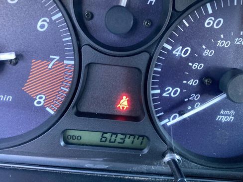 Used 1999 MAZDA MX-5 Miata image 6