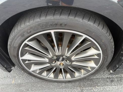 Used 2014 Lincoln MKZ AWD image 27