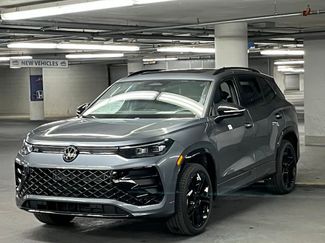 New 2026 Volkswagen Tiguan SE R-Line video 3