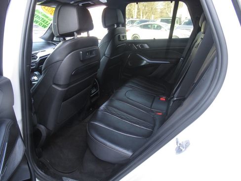 Used 2021 BMW X5 M50i w/ Executive Package image 22