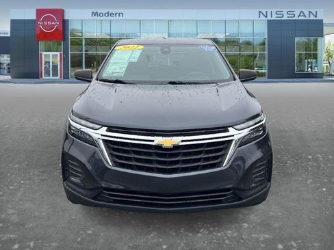 Used 2022 Chevrolet Equinox LS AWD/4WD image 2