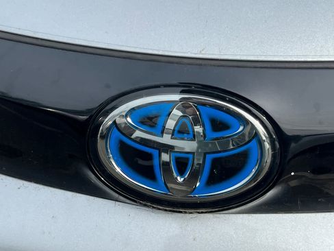 Used 2025 Toyota Sienna Limited image 10