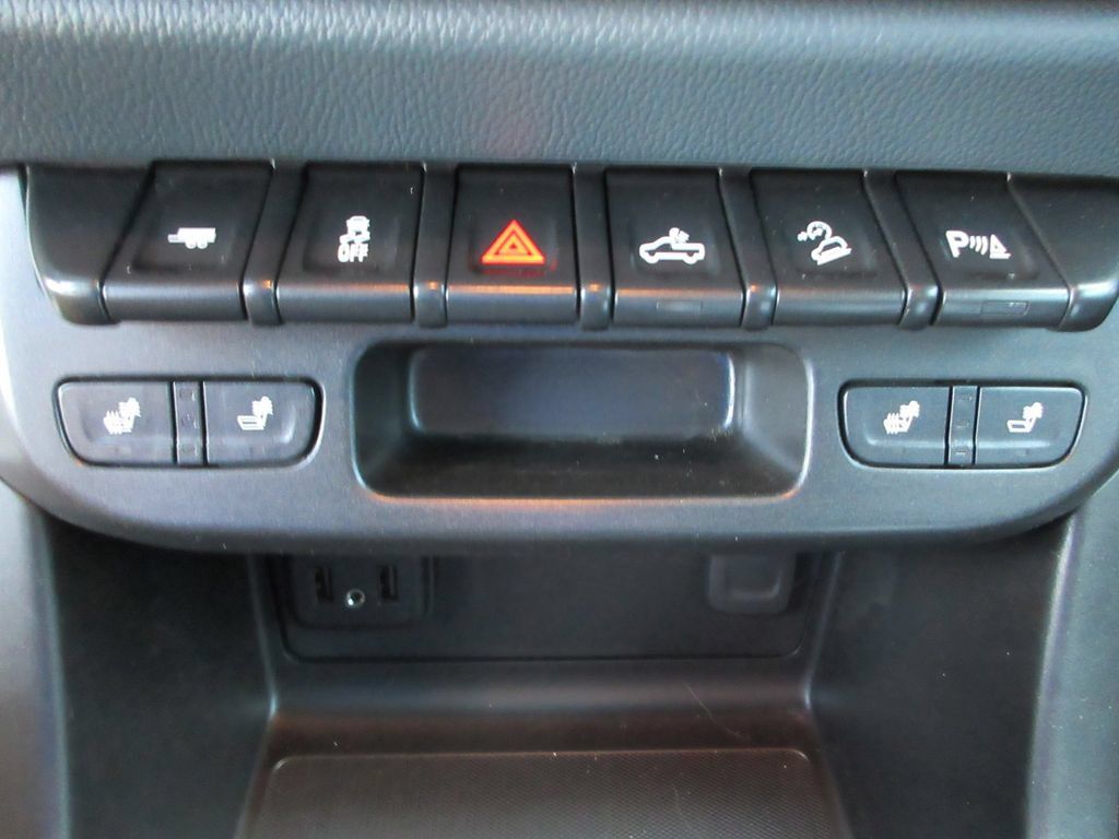Certified 2020 Chevrolet Colorado Z71 AWD/4WD image 32
