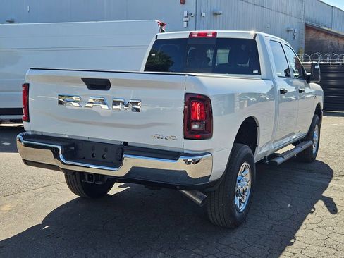 New 2026 RAM 2500 Laramie AWD/4WD image 7