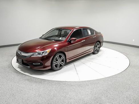 Used 2017 Honda Accord Sport image 26