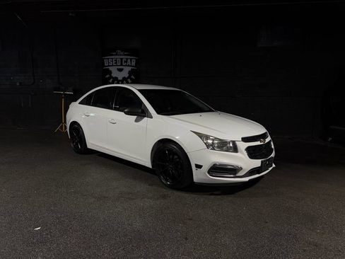Used 2016 Chevrolet Cruze L FWD image 9