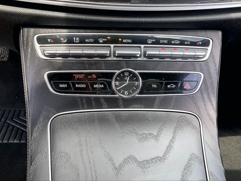 Used 2018 Mercedes-Benz E 300 image 32